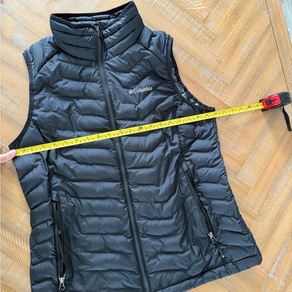 Columbia Women's Black Puffer Vest - Picture 5 of 5